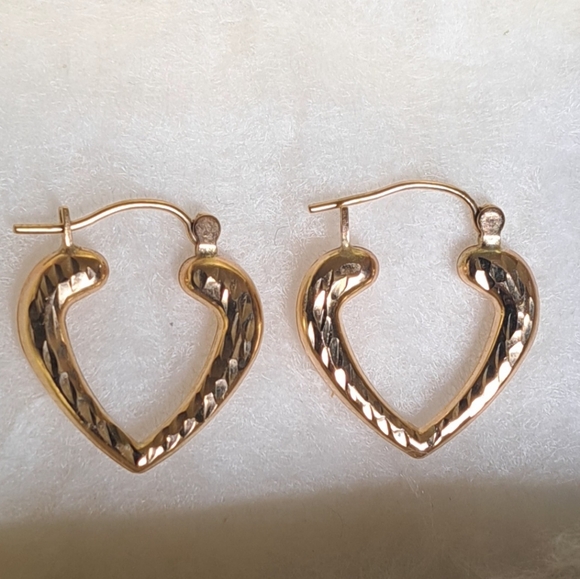 14k Yellow Gold Heart Shaped Earrings - Picture 2 of 11
